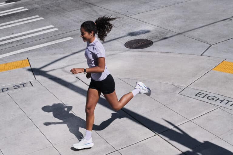 HOKA_S25_M_Bondi9_DSG_hero_0293